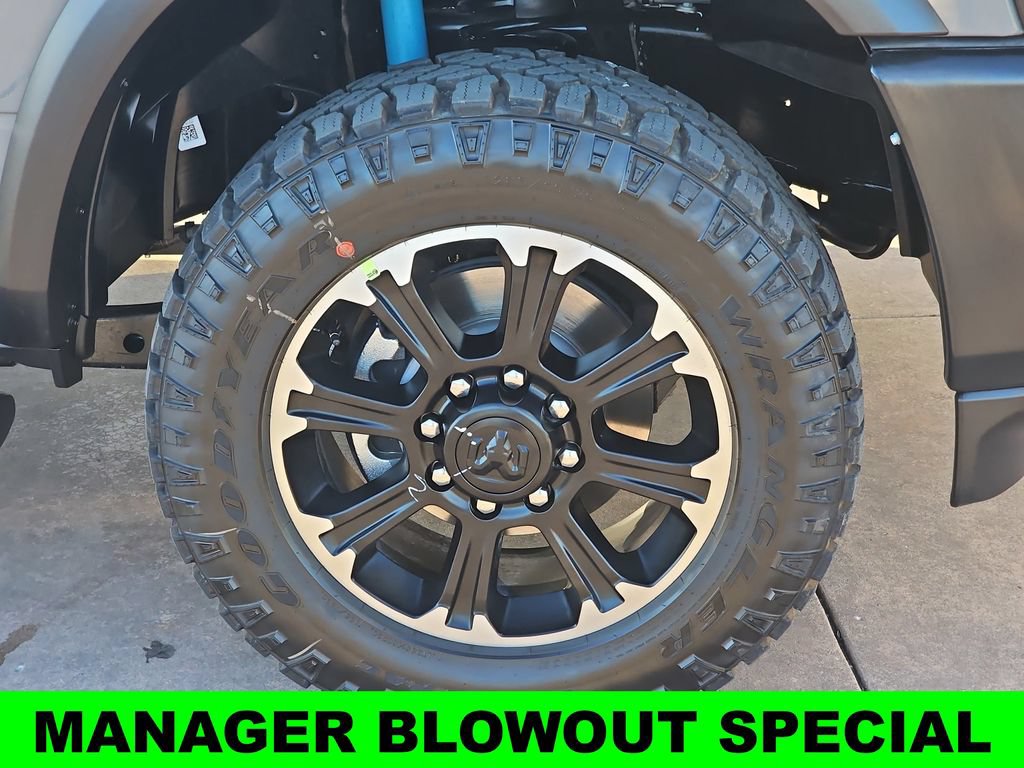 New 2026 RAM 2500 Warlock AWD/4WD image 40