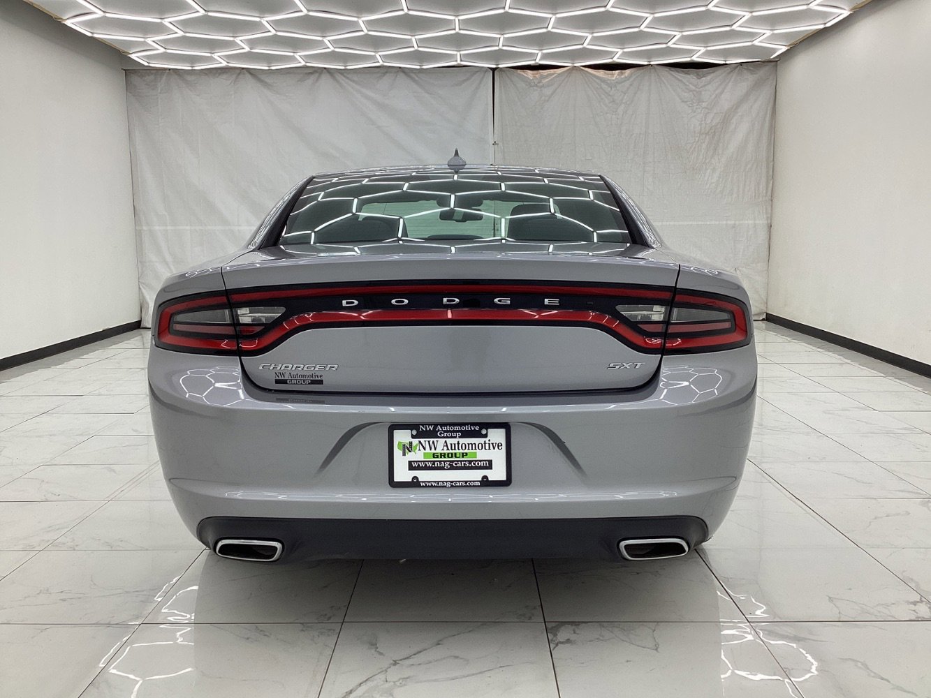 Used 2015 Dodge Charger SXT RWD image 10