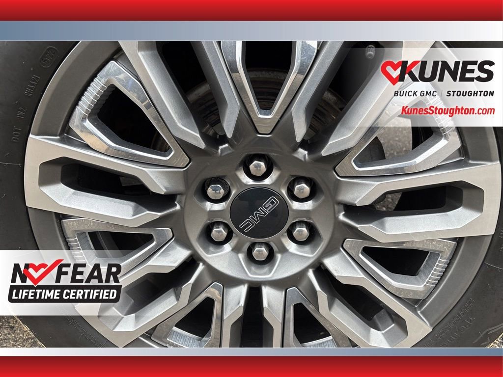 Used 2023 GMC Yukon XL Denali Ultimate image 8