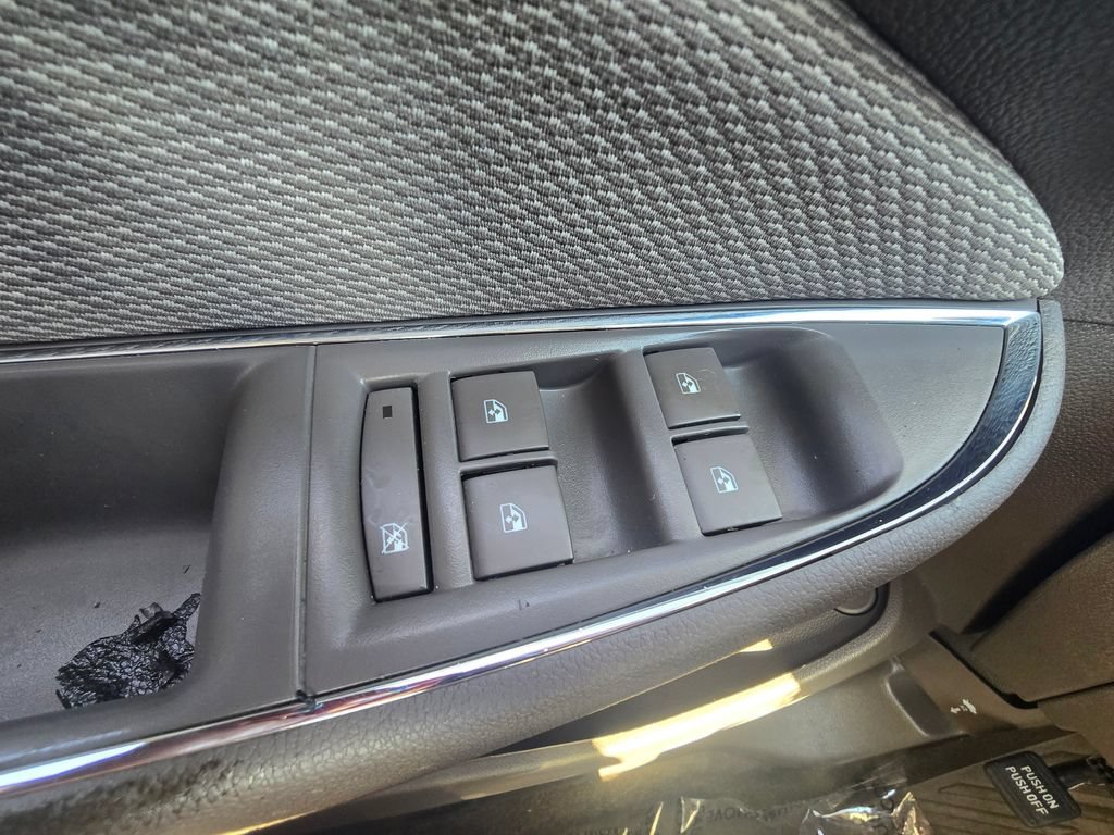 Used 2018 Chevrolet Cruze LT FWD image 30