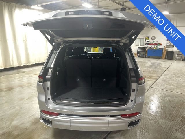 New 2025 Jeep Grand Cherokee L Summit w/ Advanced Protech Group IV image 25