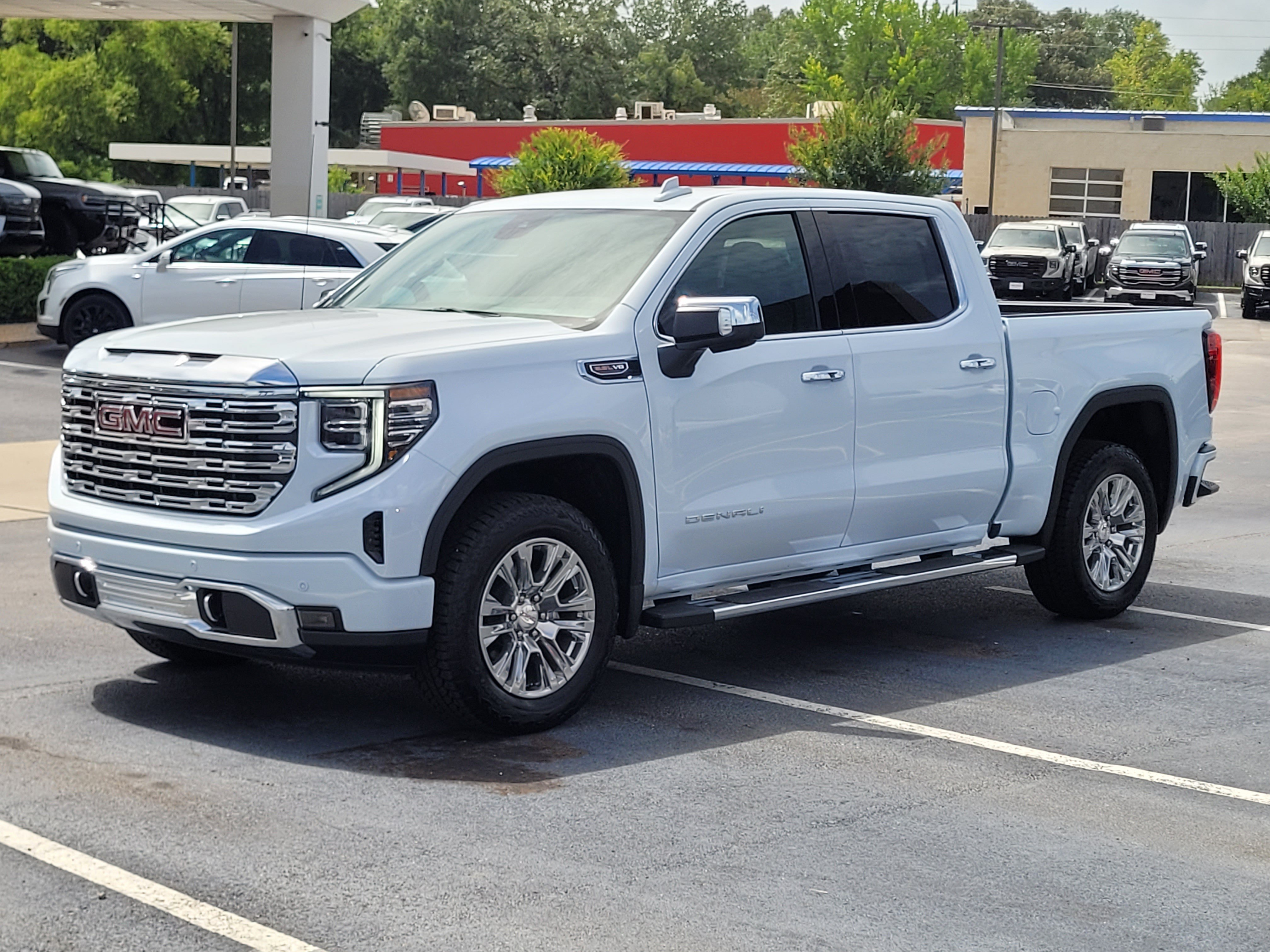 New 2026 GMC Sierra 1500 Denali w/ Denali Reserve Package AWD/4WD image 3