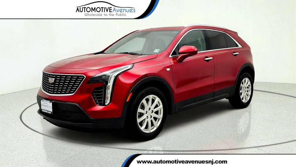Used 2021 Cadillac XT4 Luxury w/ Cold Weather Package AWD/4WD image 1