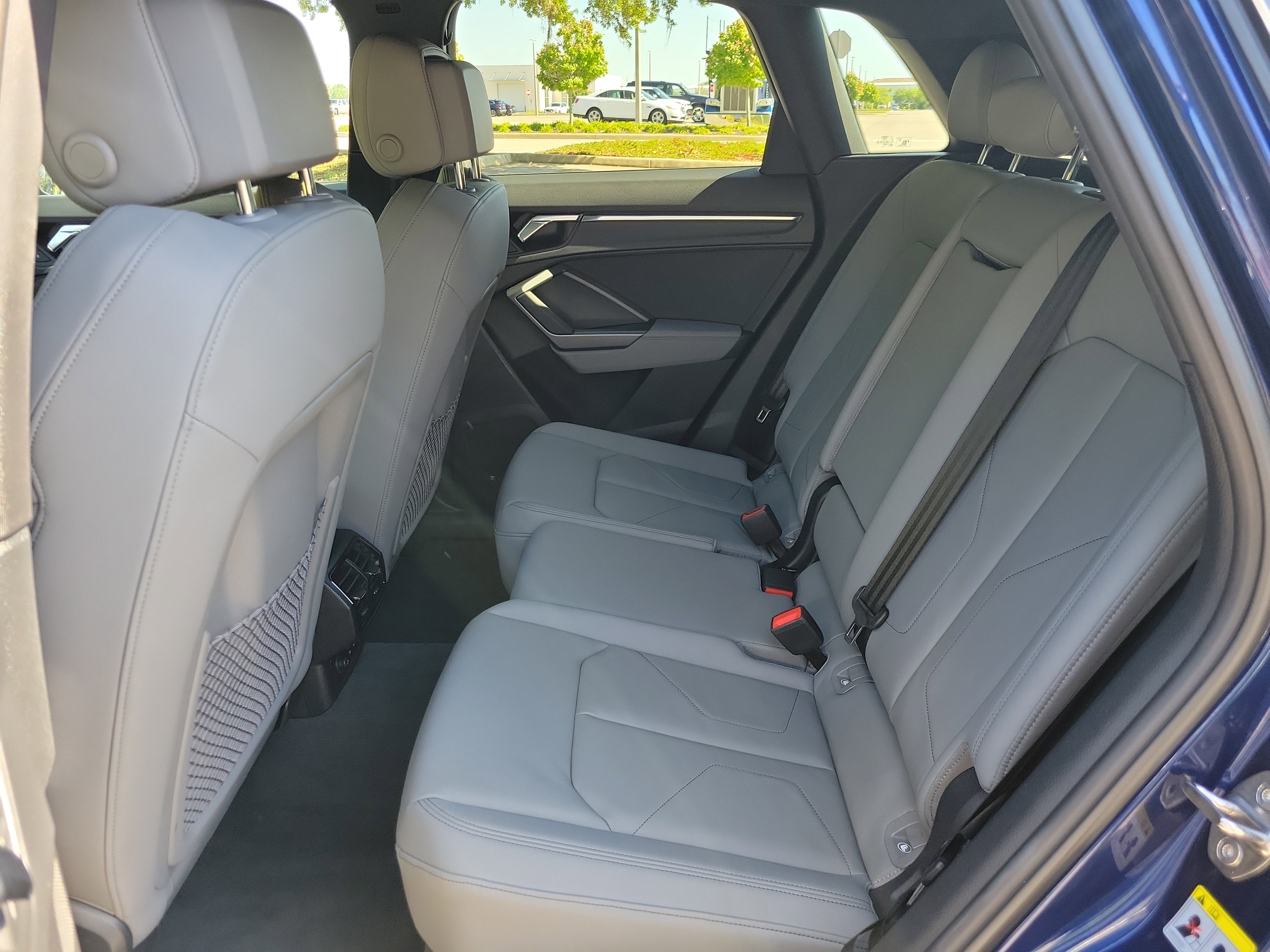 Used 2025 Audi Q3 2.0T Premium w/ Convenience Package image 16