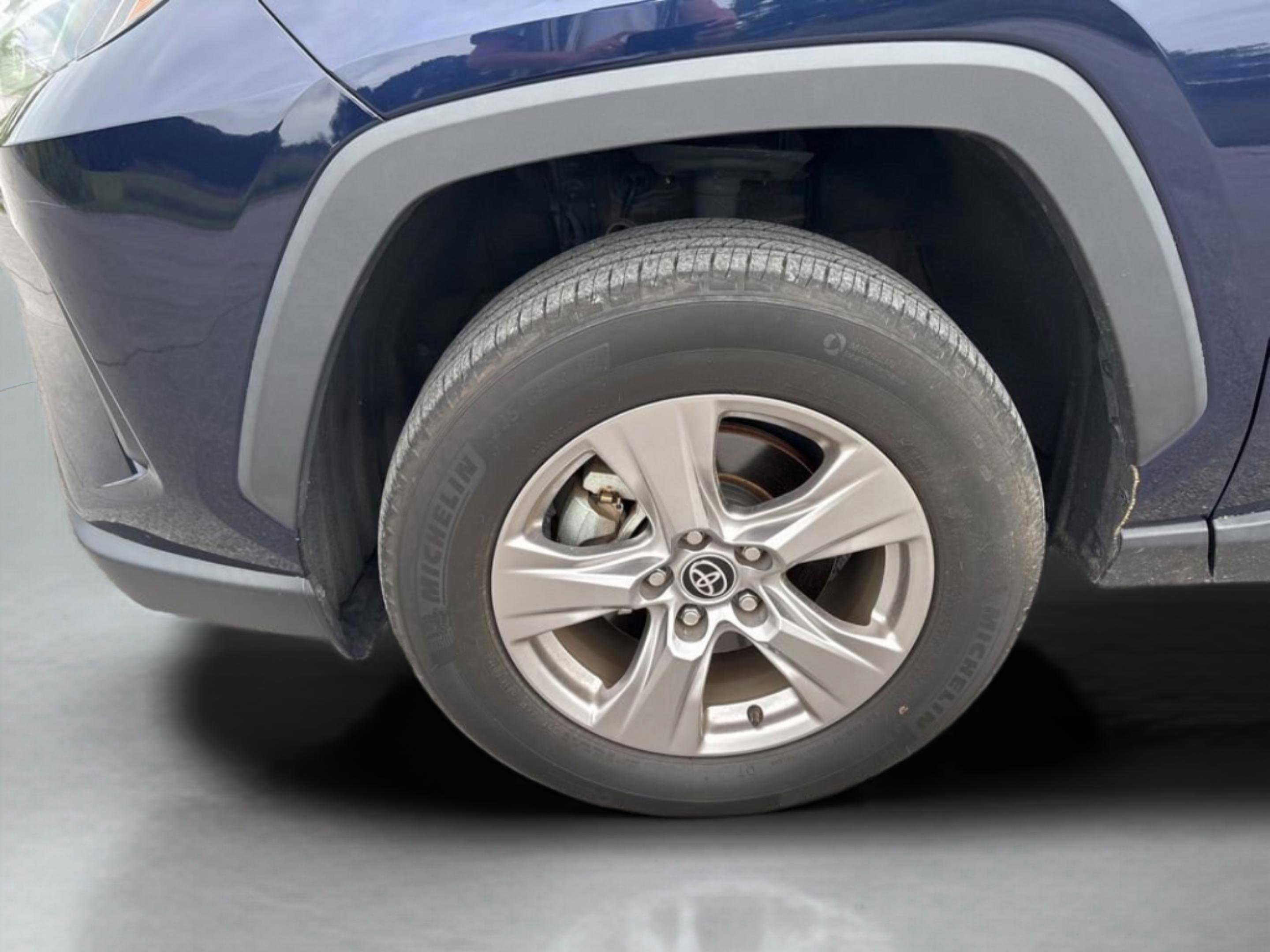 Certified 2022 Toyota RAV4 XLE FWD image 43