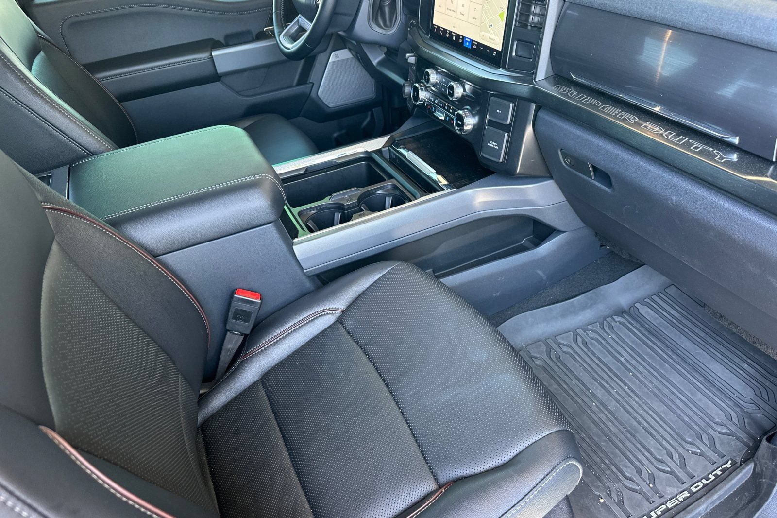 Used 2024 Ford F250 Lariat w/ FX4 Off-Road Package AWD/4WD image 19