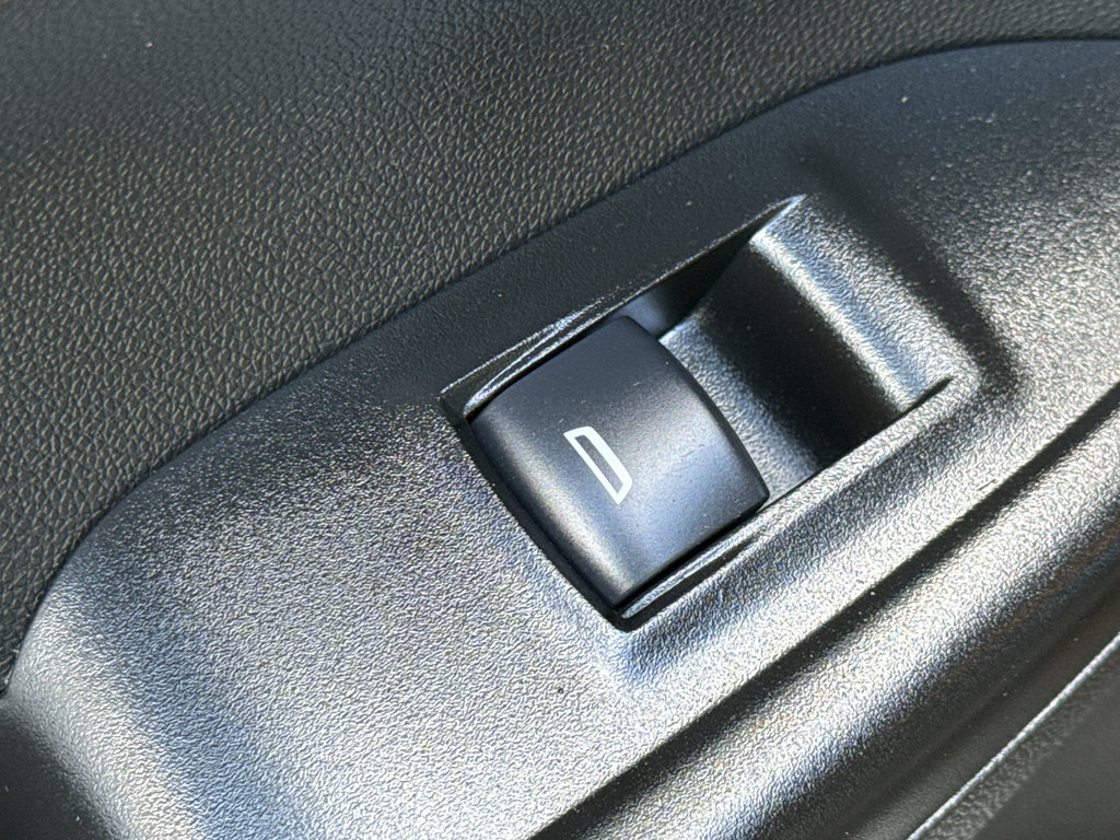 Used 2021 Chevrolet TrailBlazer RS w/ Convenience Package FWD image 30