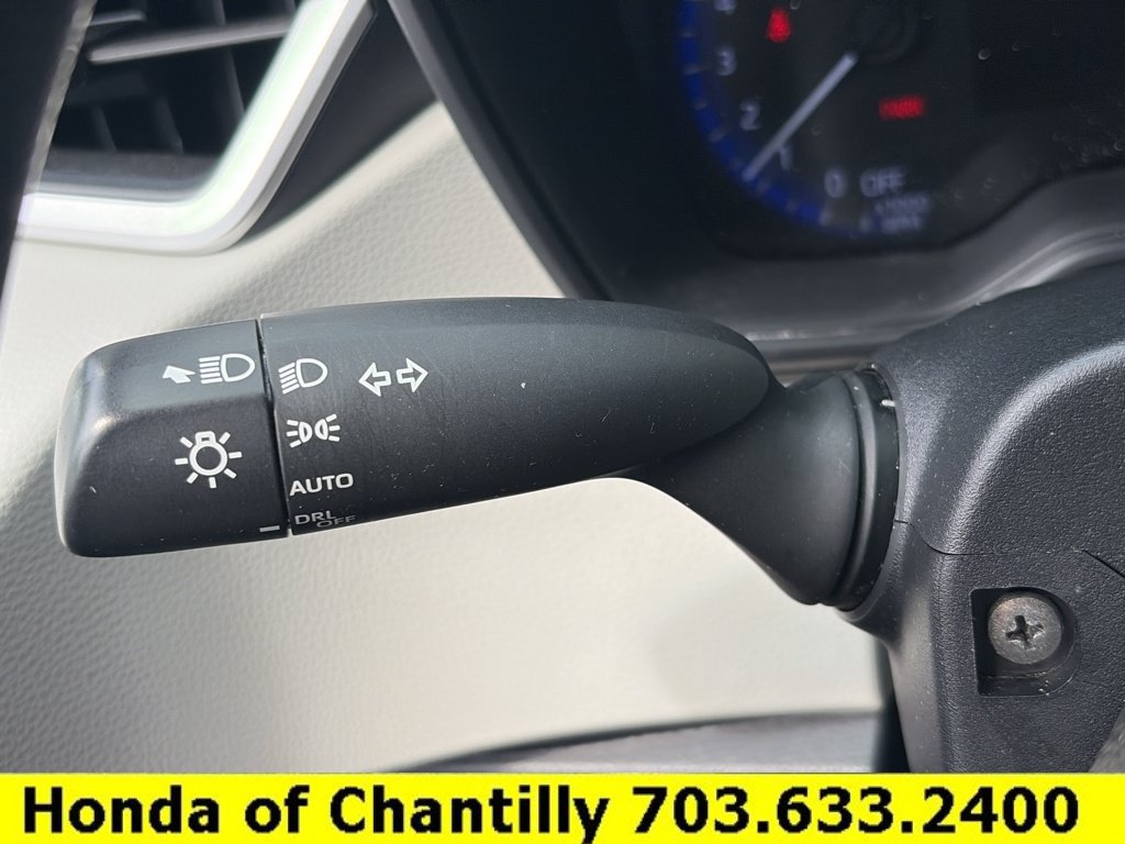 Used 2020 Toyota Corolla LE FWD image 10