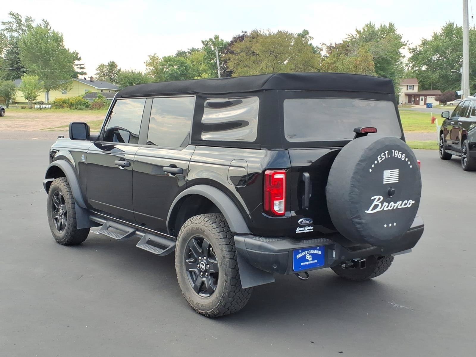 Certified 2023 Ford Bronco Black Diamond AWD/4WD image 3
