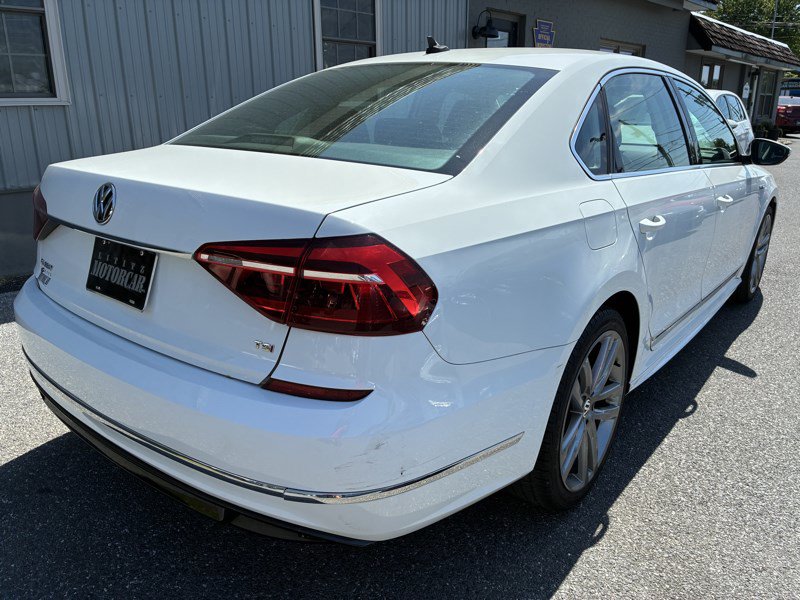Used 2017 Volkswagen Passat 1.8T R-Line FWD image 6