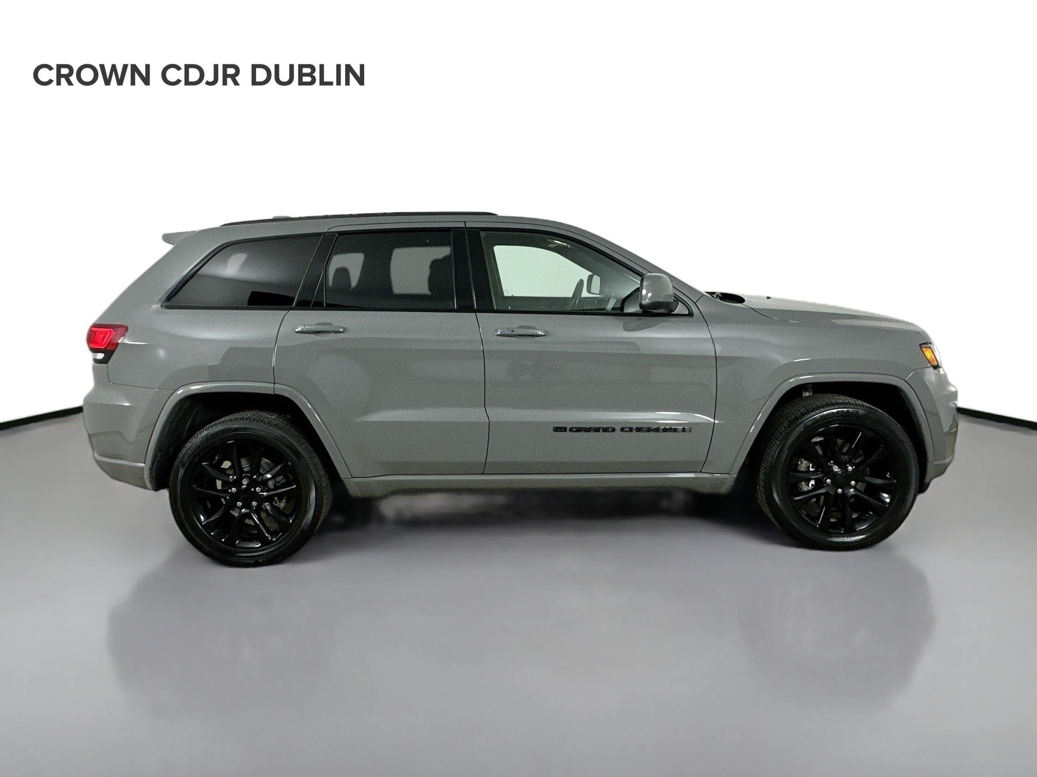 Used 2022 Jeep Grand Cherokee Laredo X AWD/4WD image 4