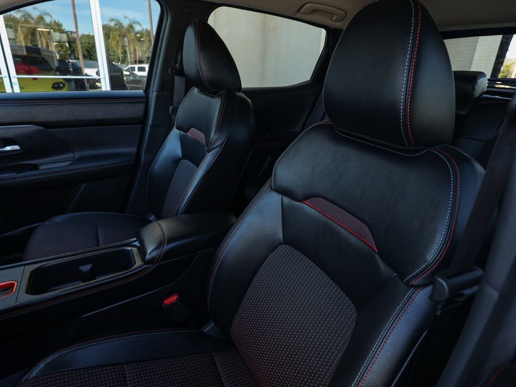 Used 2025 Nissan Kicks SR image 14