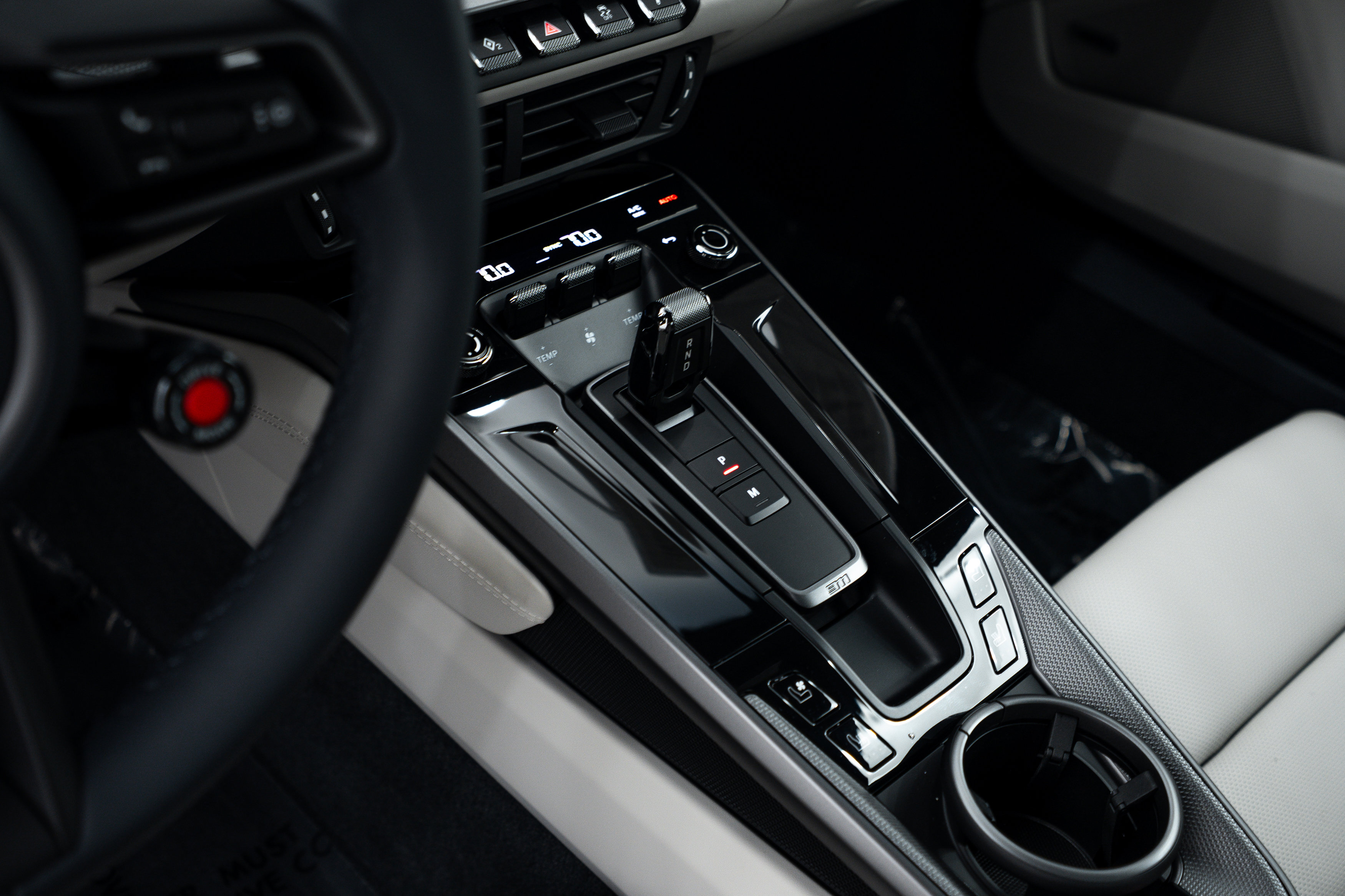 Certified 2025 Porsche 911 Carrera RWD image 15