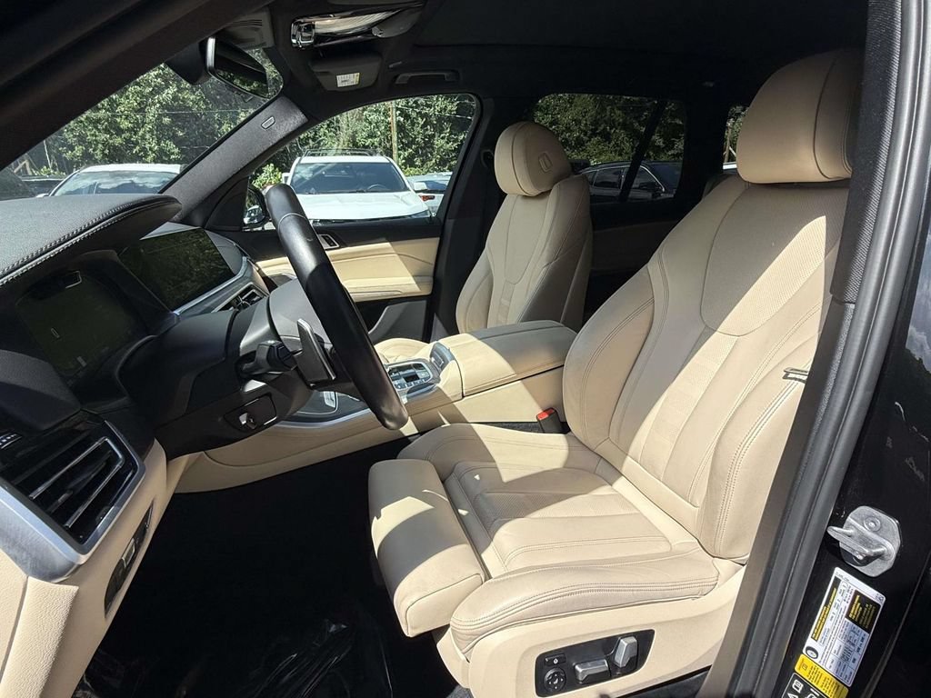 Used 2022 BMW X5 xDrive40i w/ M Sport Package AWD/4WD image 23