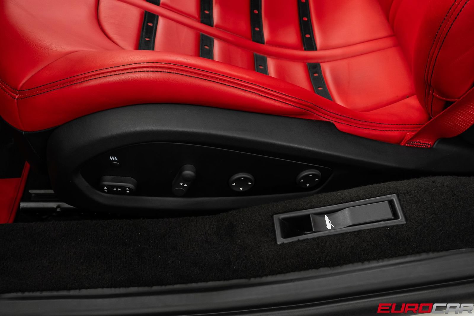 Used 2021 Ferrari F8 Tributo RWD image 56