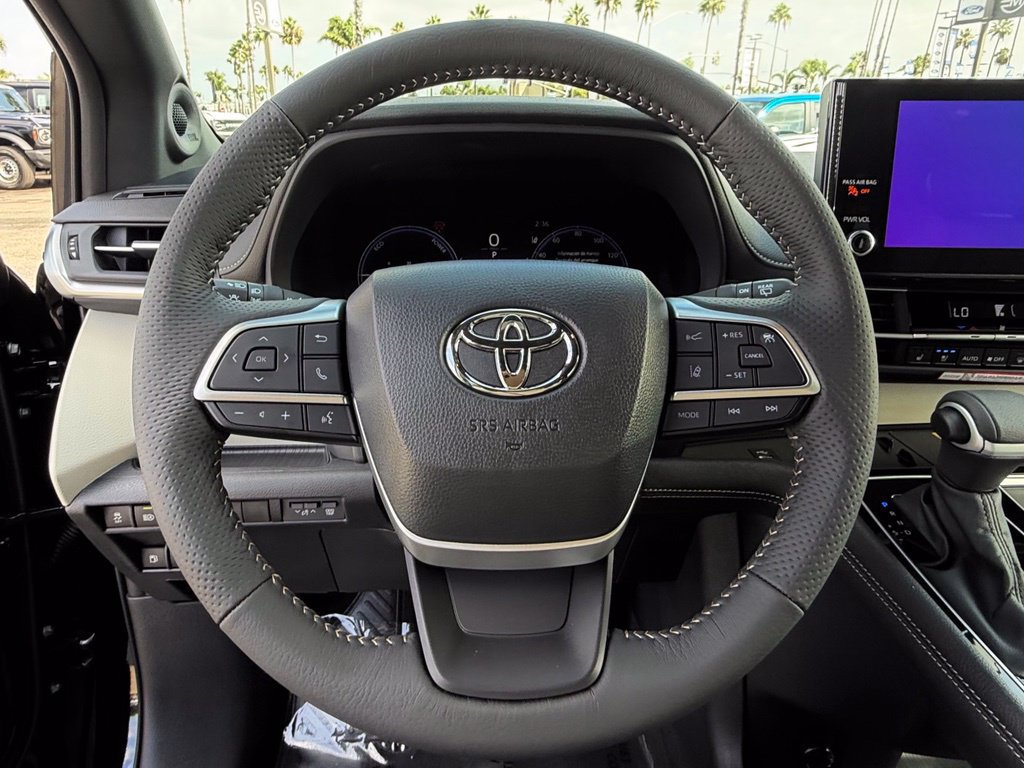 Used 2026 Toyota Sienna Limited FWD image 21