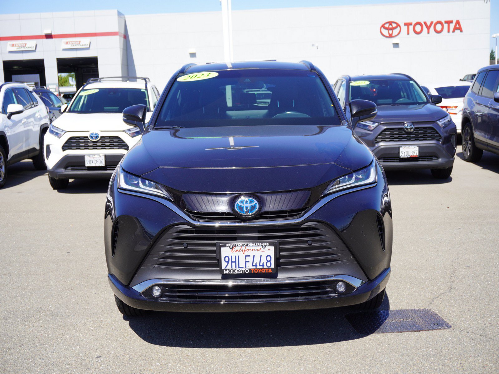 Used 2023 Toyota Venza Nightshade AWD/4WD image 6