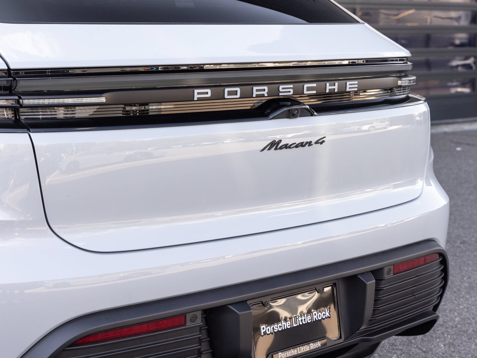 Certified 2026 Porsche Macan 4 Electric AWD/4WD image 12