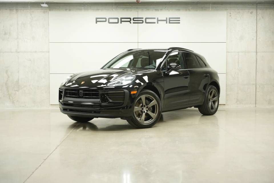 New 2026 Porsche Macan AWD/4WD image 1