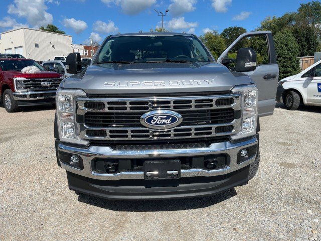 New 2027 Ford F450 XL w/ XL Chrome Package AWD/4WD image 3
