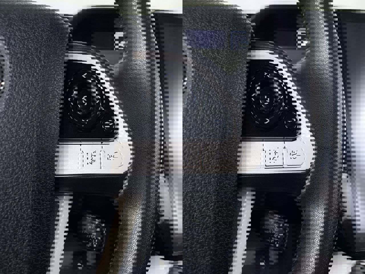 Used 2017 Toyota Prius Prime Premium w/ Carpet Mat Package image 27