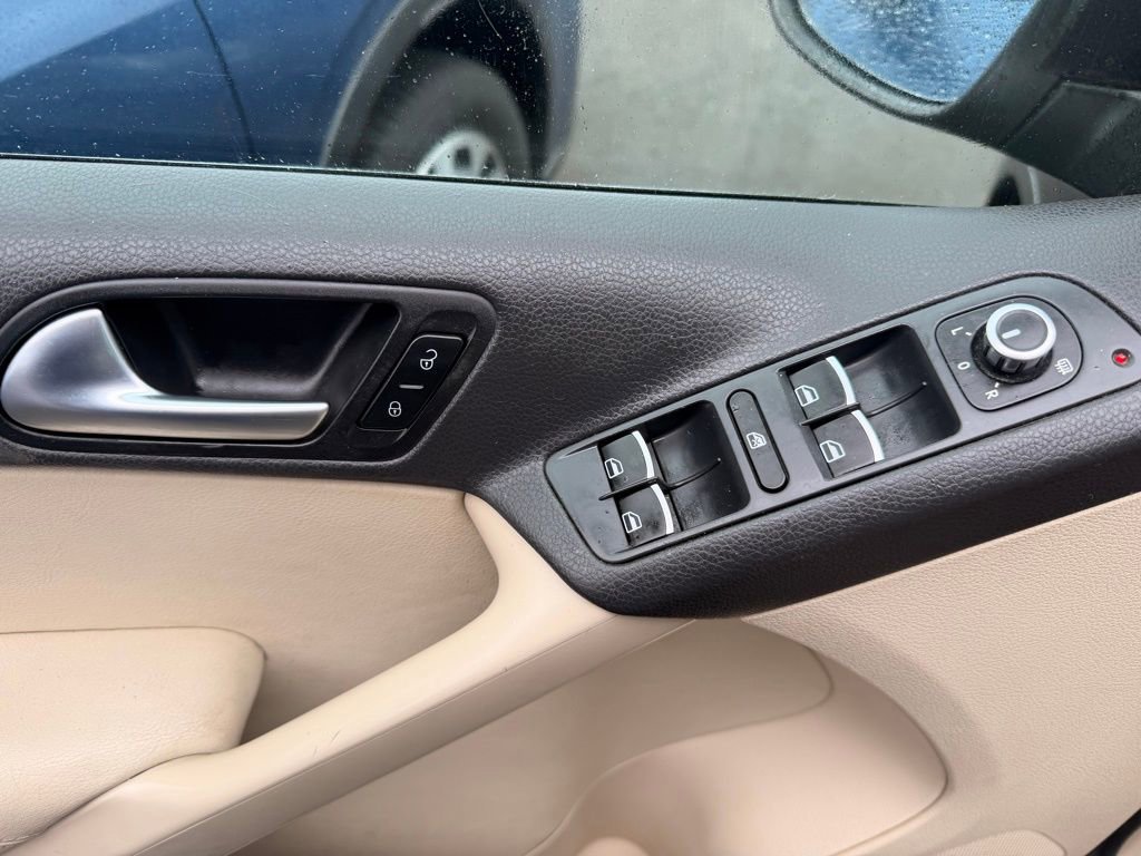 Used 2014 Volkswagen Tiguan SEL AWD/4WD image 13