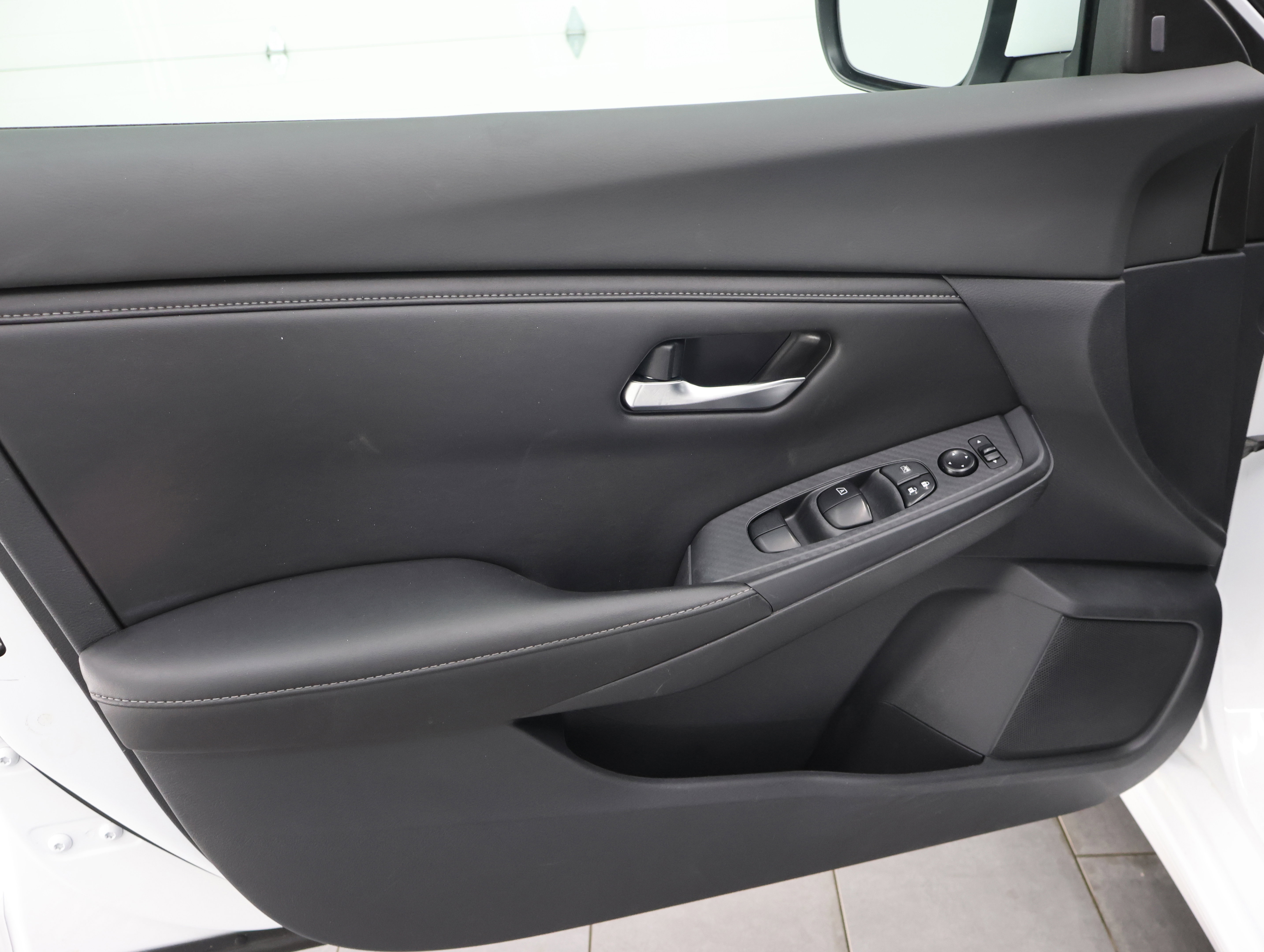 Used 2023 Nissan Sentra SV image 36