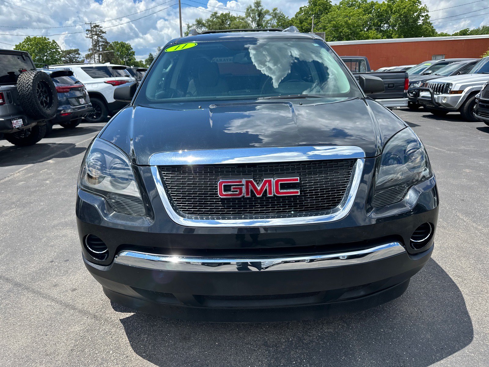 Used 2011 GMC Acadia SL w/ Preferred Package FWD image 3