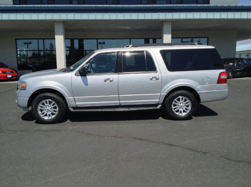 Used 2014 Ford Expedition EL XLT image 2