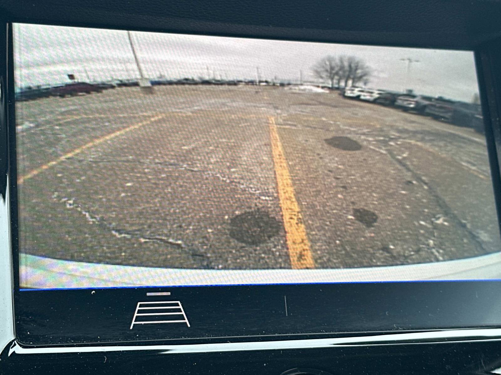 Certified 2022 Chevrolet Trax LT w/ LT Convenience Package image 27