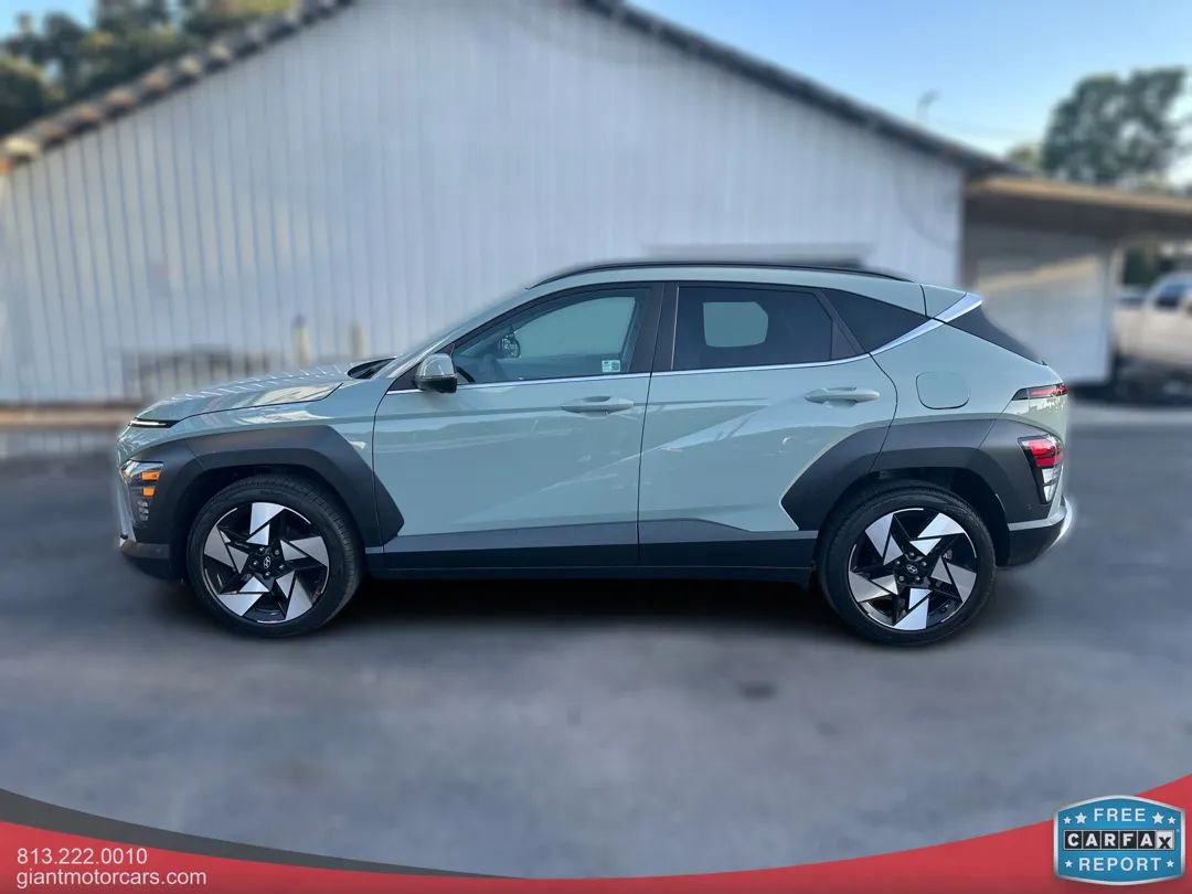 Used 2024 Hyundai Kona Limited image 8