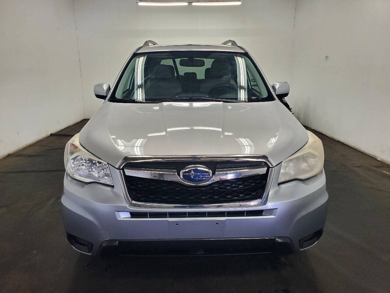 Used 2016 Subaru Forester 2.5i Premium w/ All-Weather Package AWD/4WD image 2