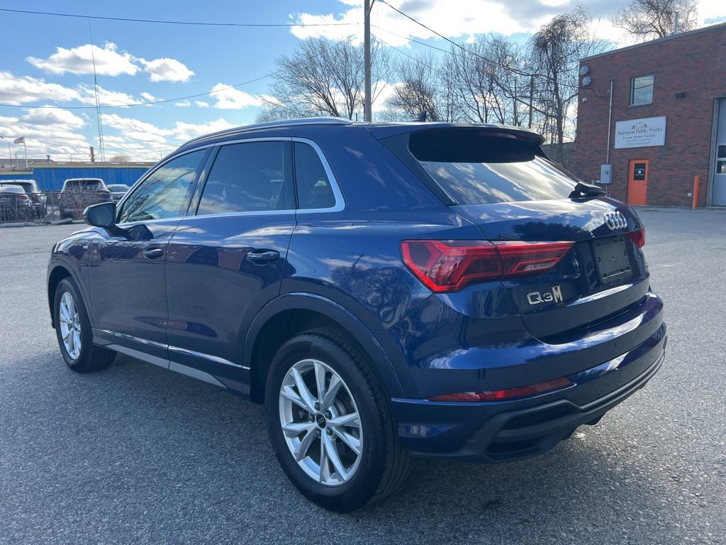 Used 2024 Audi Q3 2.0T Premium Plus w/ Premium Plus Package image 3
