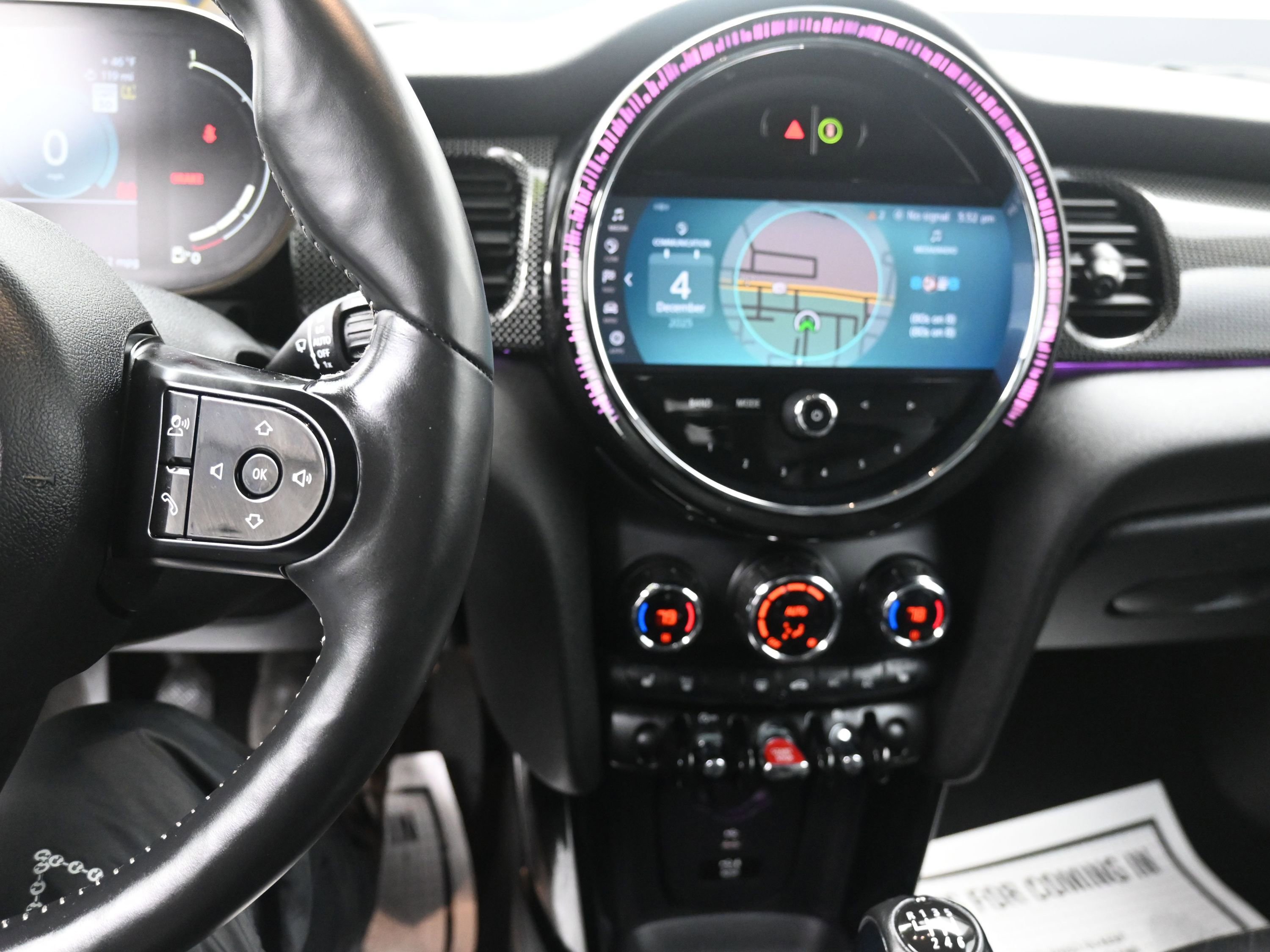 Used 2022 MINI Cooper 2-Door Hardtop image 17