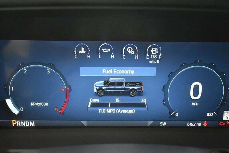 Used 2025 Ford F450 Platinum w/ FX4 Off-Road Package image 17