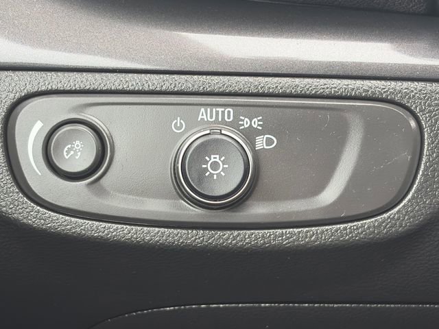 Used 2022 Buick Encore Preferred w/ Safety Package image 52