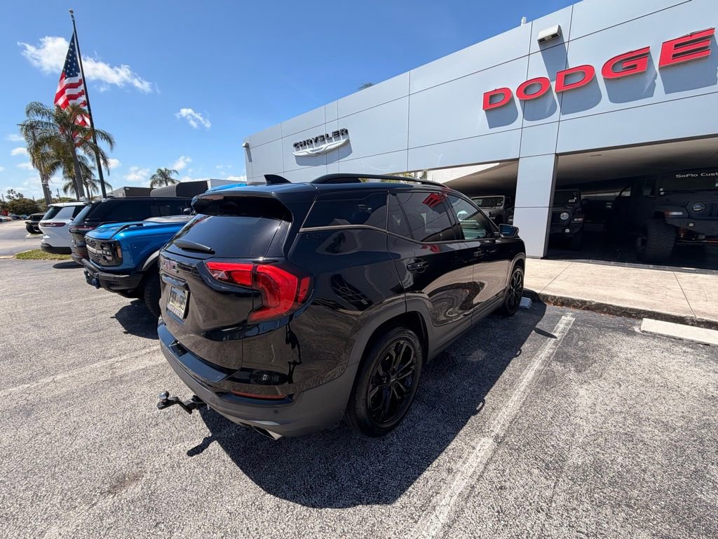 Used 2019 GMC Terrain SLT w/ Preferred Package image 2