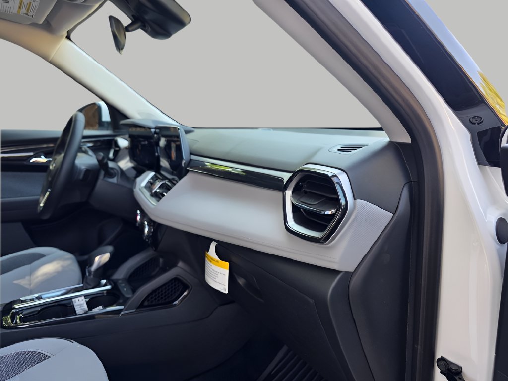 New 2026 Chevrolet TrailBlazer LT w/ LT Cold Weather Package FWD image 10