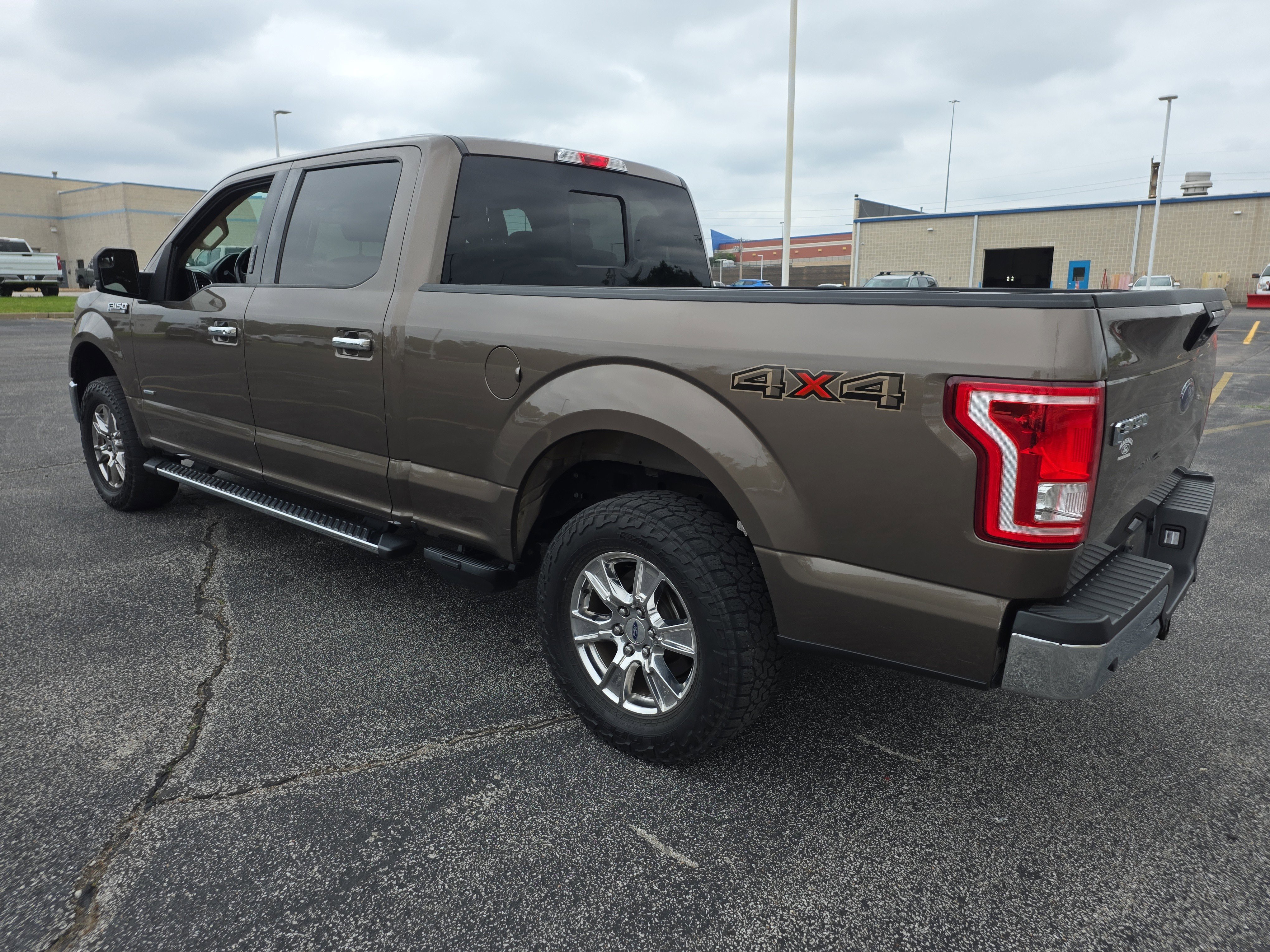 Used 2016 Ford F150 XLT w/ Equipment Group 302A Luxury AWD/4WD image 6