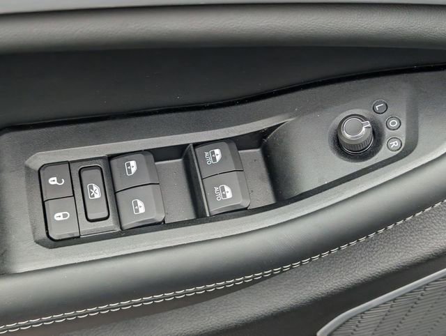 New 2026 Jeep Grand Cherokee Limited AWD/4WD image 11