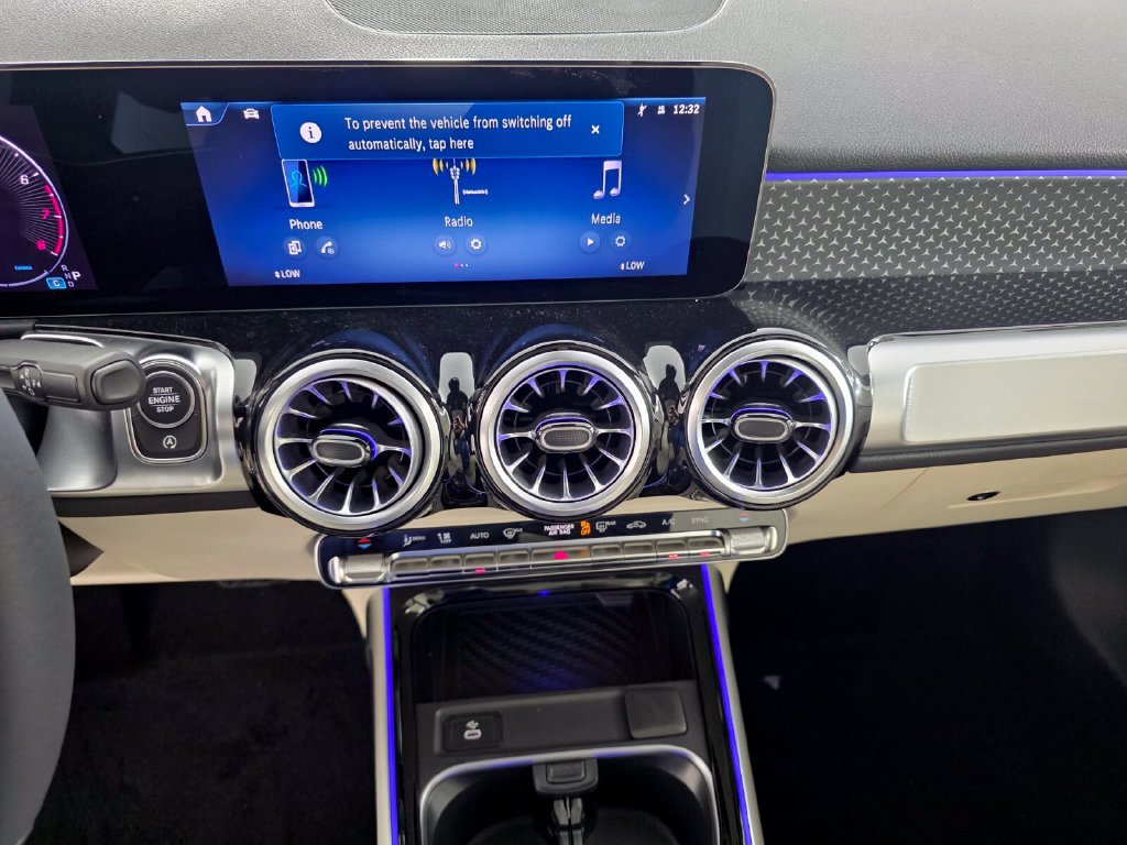New 2026 Mercedes-Benz GLB 250 image 13