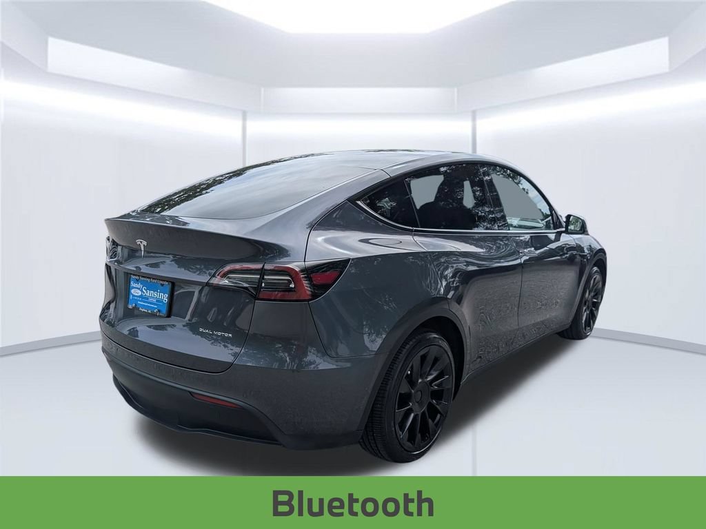 Used 2022 Tesla Model Y Long Range AWD/4WD image 6