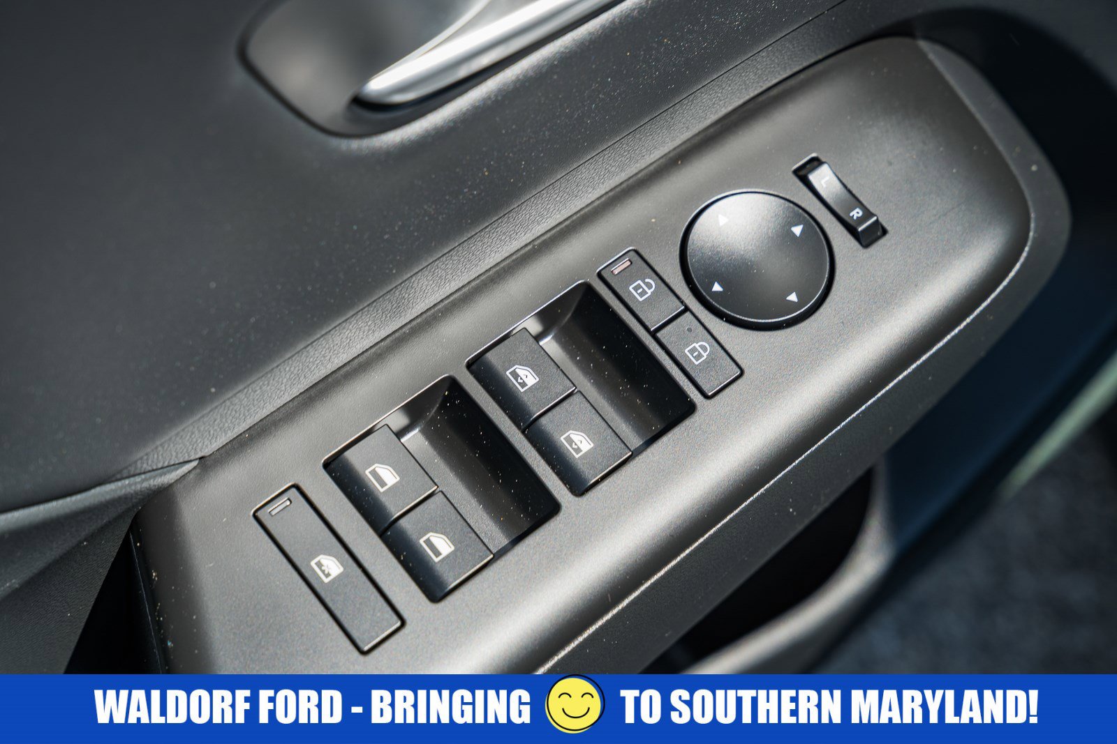 Used 2024 Hyundai Kona Limited AWD/4WD image 46