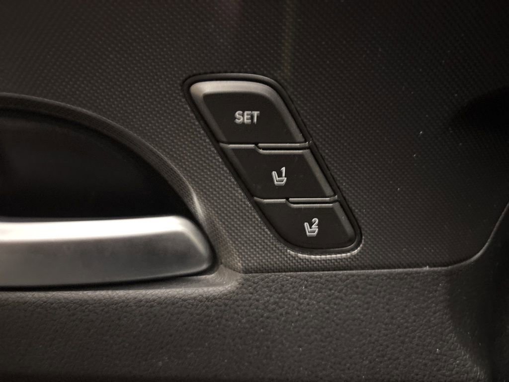 Certified 2022 Hyundai Santa Fe Limited image 10