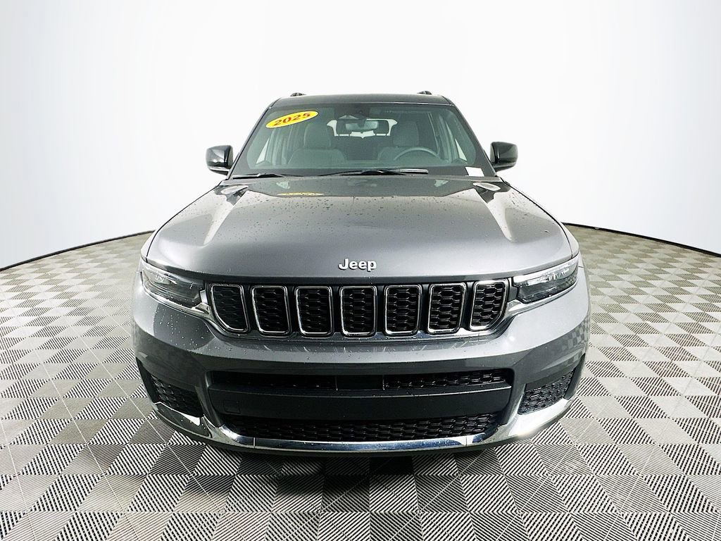 Certified 2025 Jeep Grand Cherokee L Laredo image 4