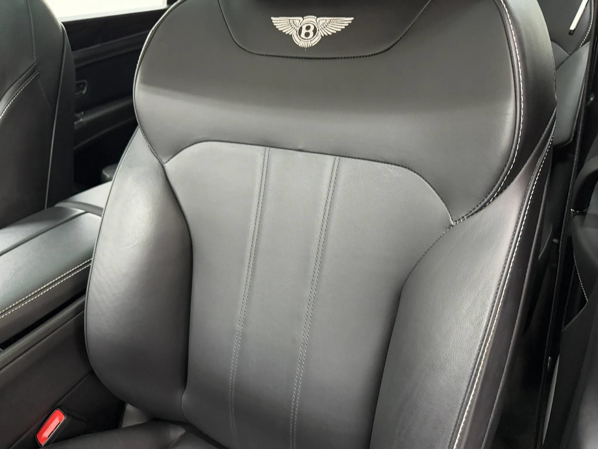 Used 2019 Bentley Bentayga AWD/4WD image 81