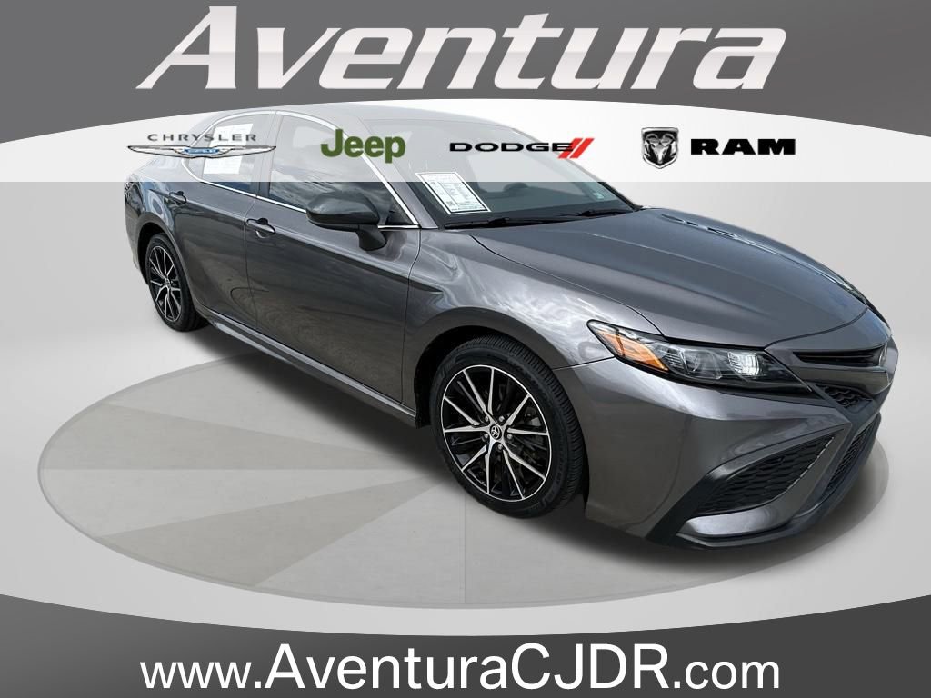 Used 2021 Toyota Camry SE