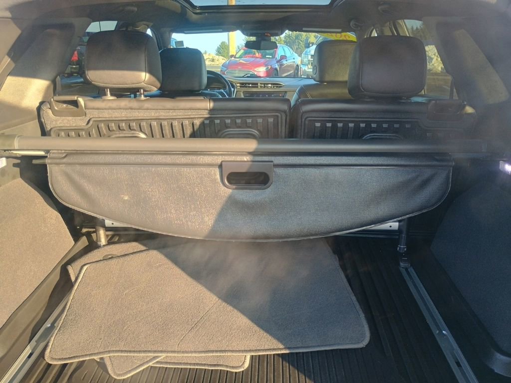 Used 2023 Cadillac XT5 Sportv w/ LPO, Floor Liner Package AWD/4WD image 23