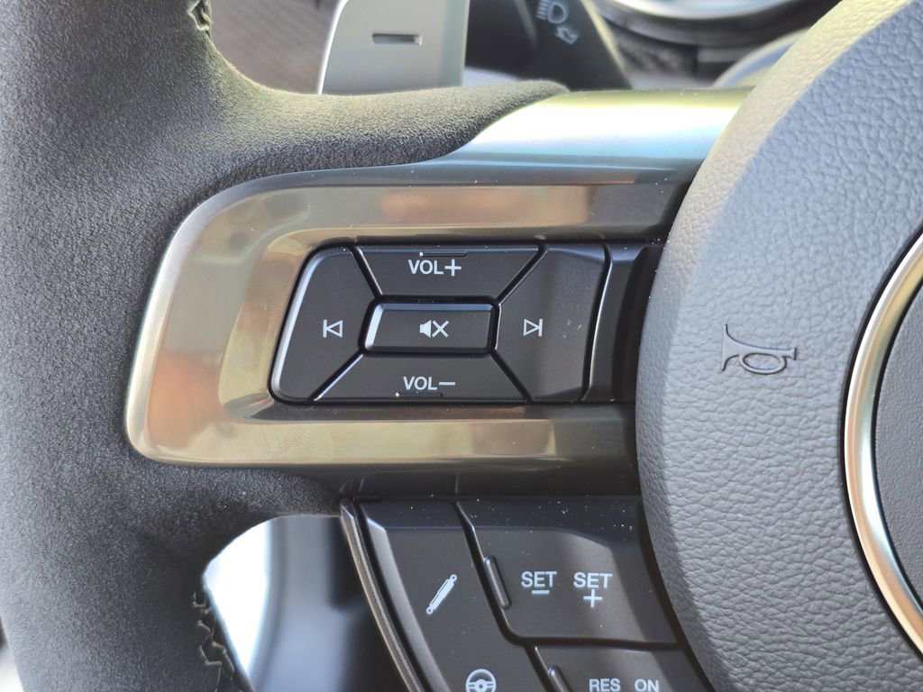 Used 2022 Ford Mustang Shelby GT500 w/ Carbon Fiber Track Pack image 27