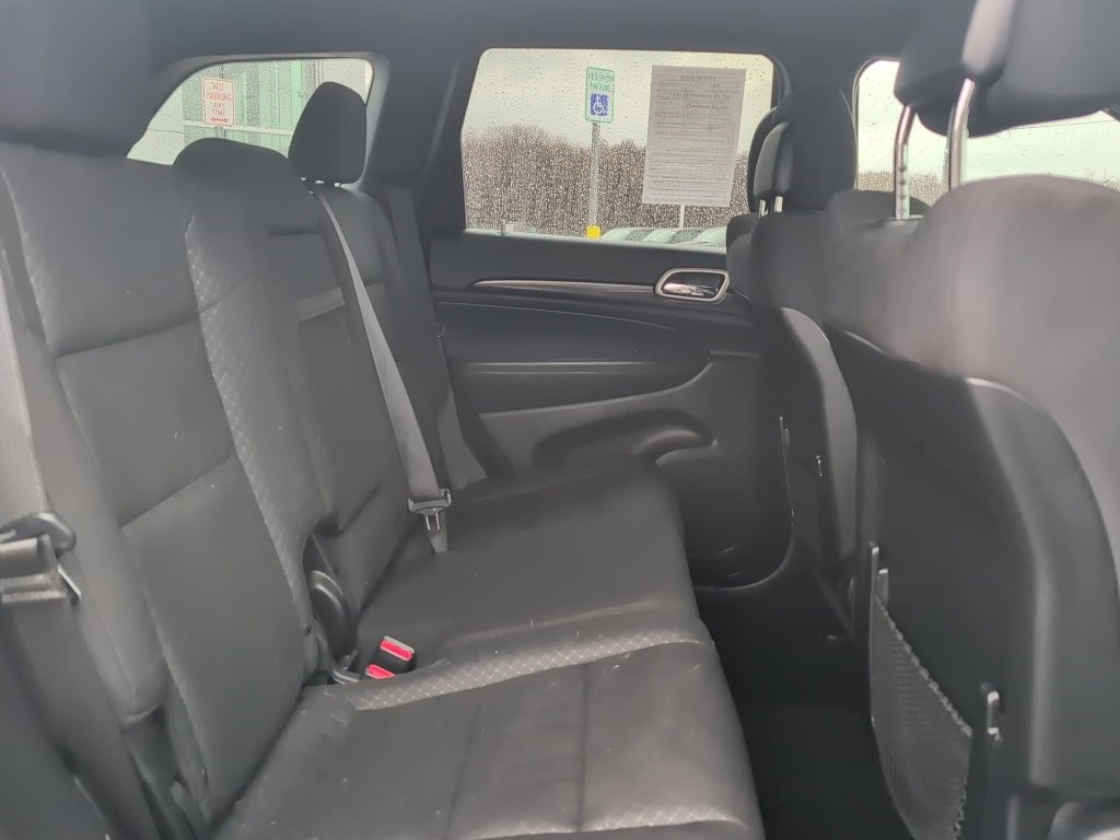 Used 2020 Jeep Grand Cherokee Laredo w/ 18" Wheel & 8.4" Radio Group image 15